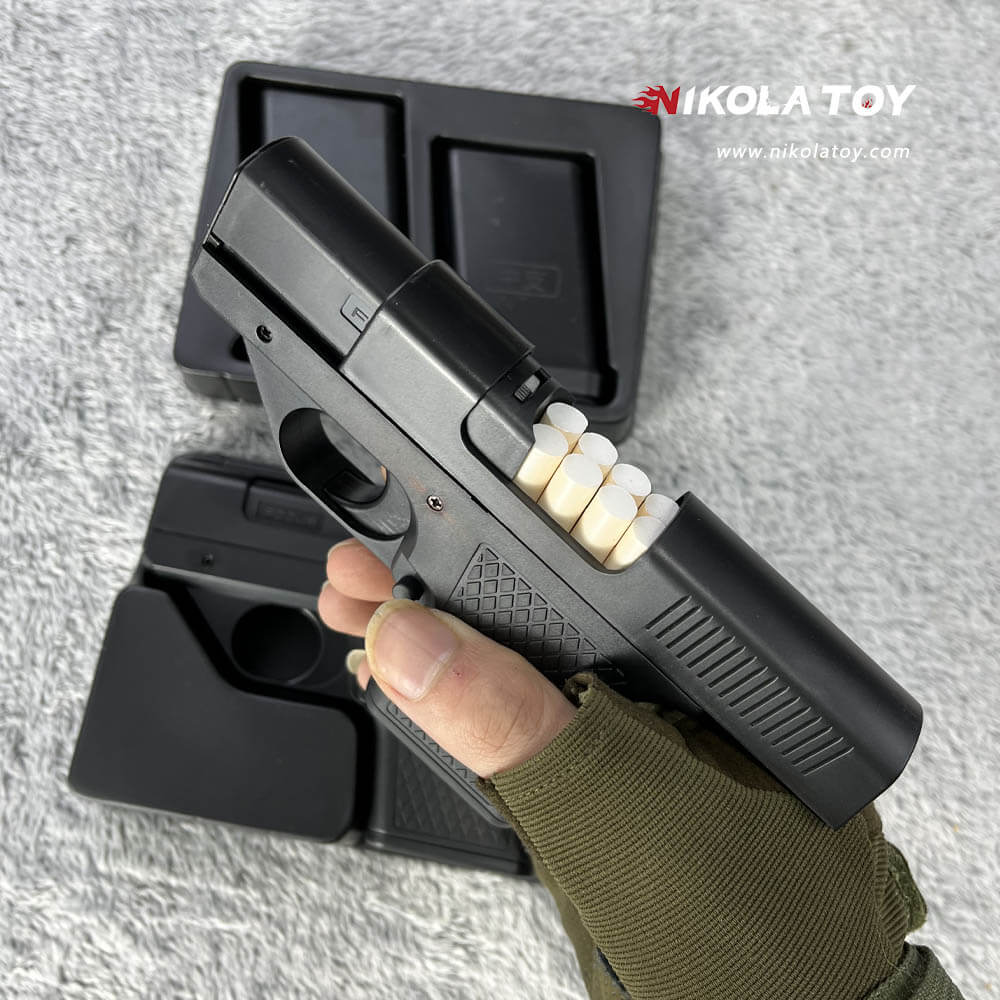 Gun Type Cigarette Lighter With 3 Replaceable Magazine Clips - Image 5