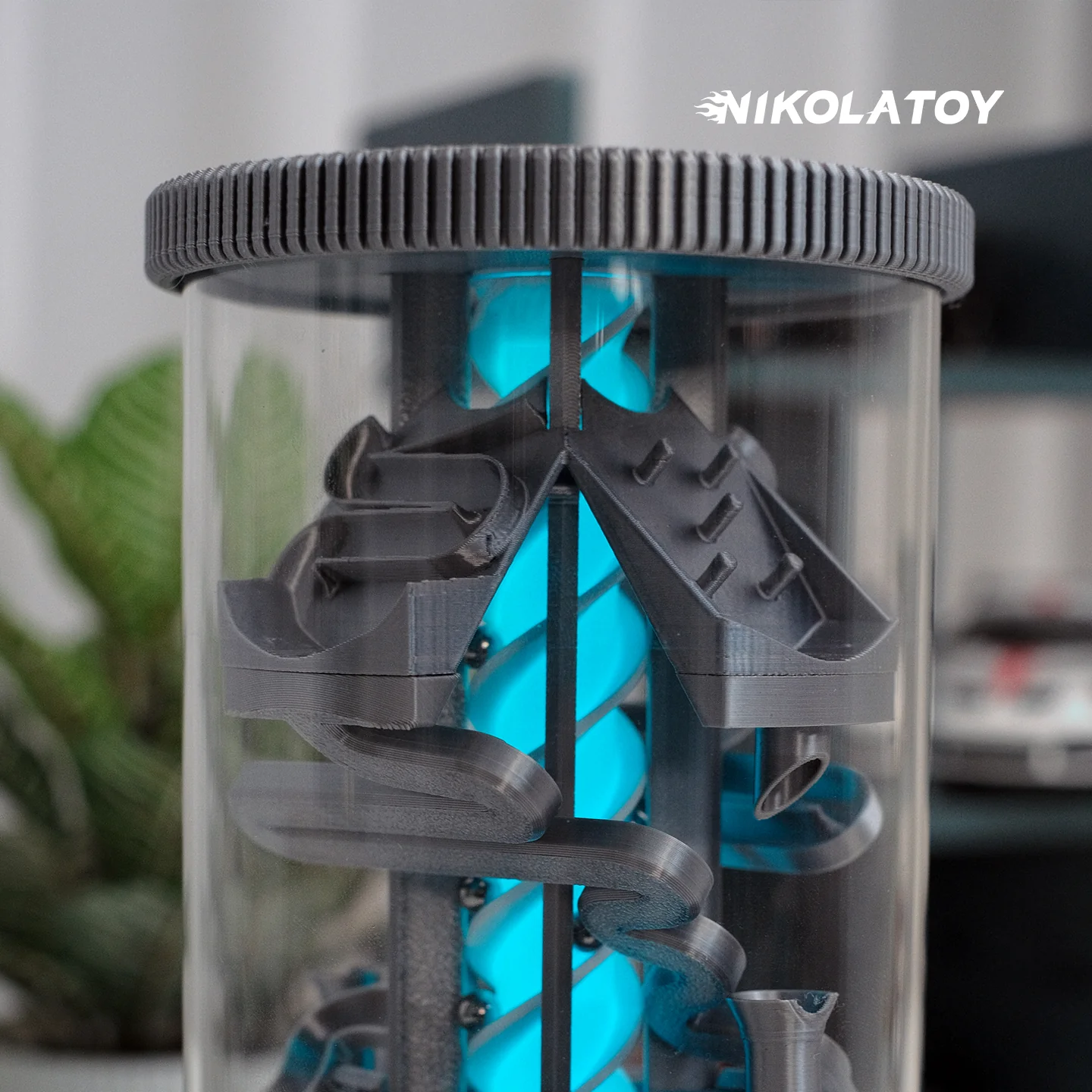 Creative EDC Spinning Pinball RGB Desktop Night Light - Image 4